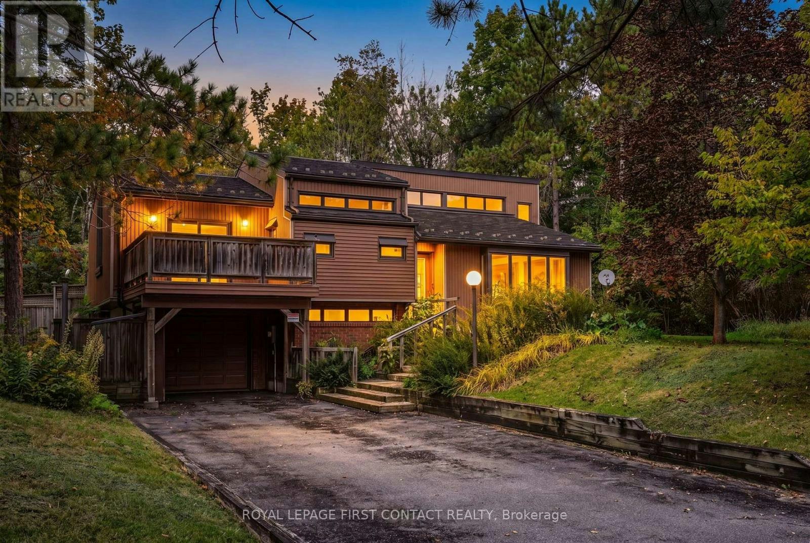 2 Briarwood Court, Springwater, ON, L0L 1X0
