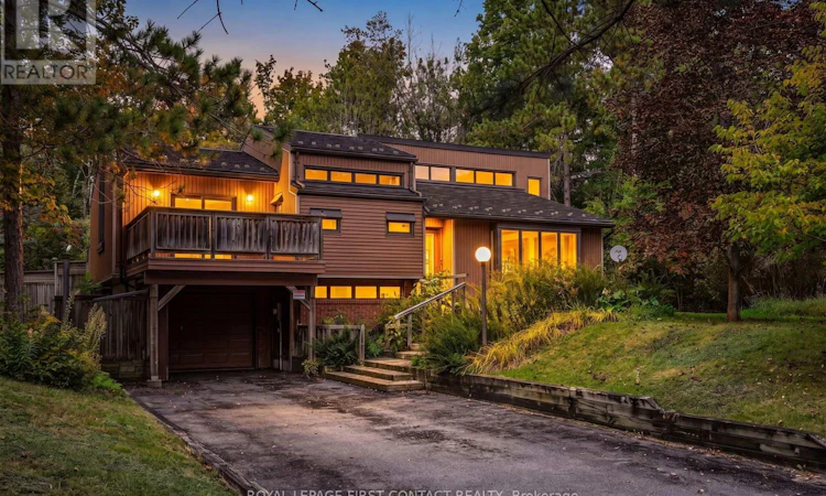 2 Briarwood Court