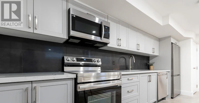 LOWER-180 Maria Street, Toronto, ON, M6P 1W4 - 12
