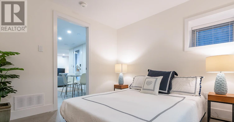 LOWER-180 Maria Street, Toronto, ON, M6P 1W4 - 15