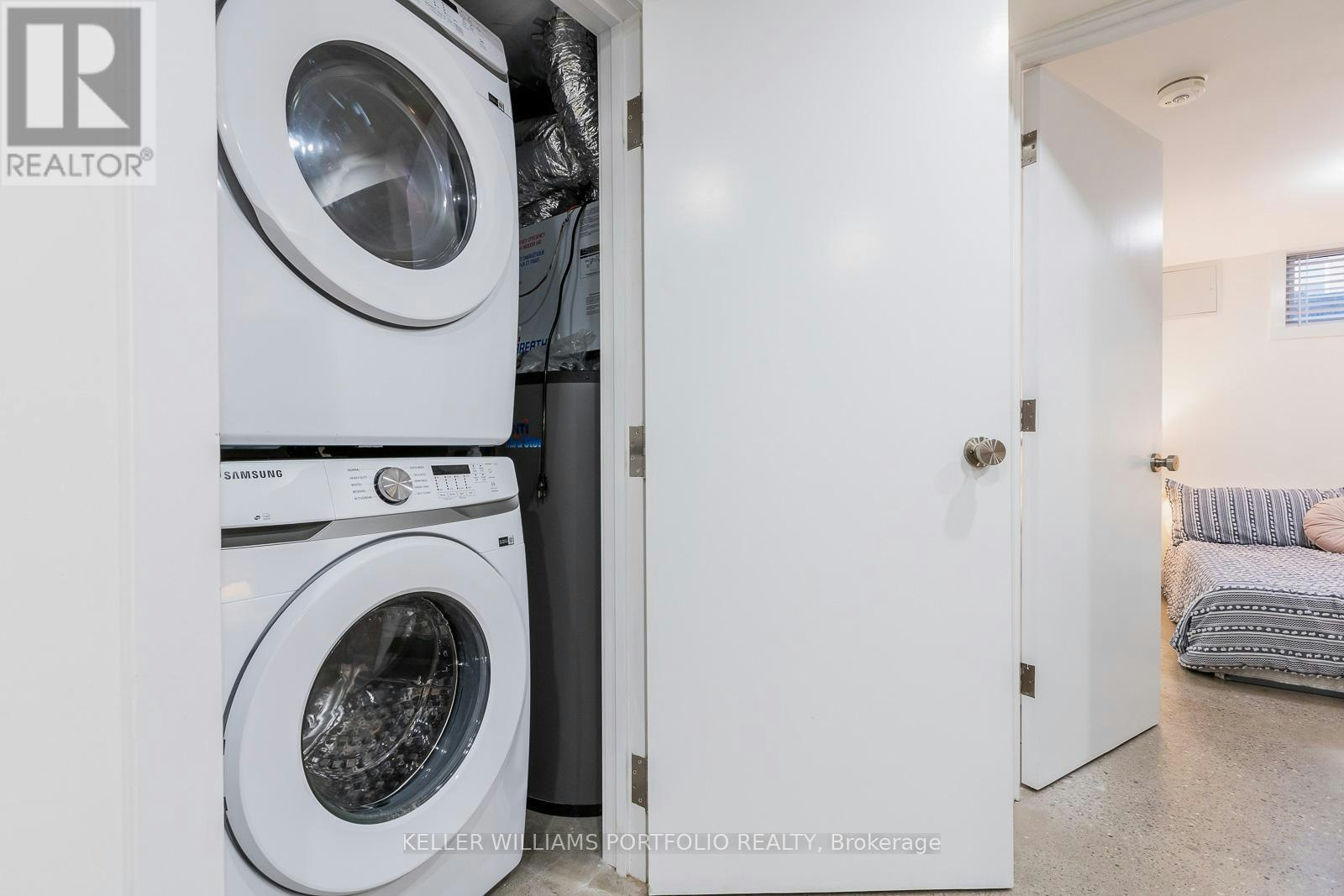 LOWER-180 Maria Street, Toronto, ON, M6P 1W4 - 21