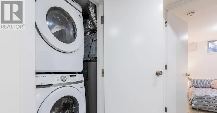 LOWER-180 Maria Street, Toronto, ON, M6P 1W4 - 21