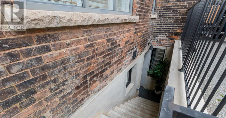LOWER-180 Maria Street, Toronto, ON, M6P 1W4 - 25