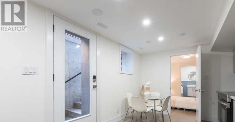 LOWER-180 Maria Street, Toronto, ON, M6P 1W4 - 13