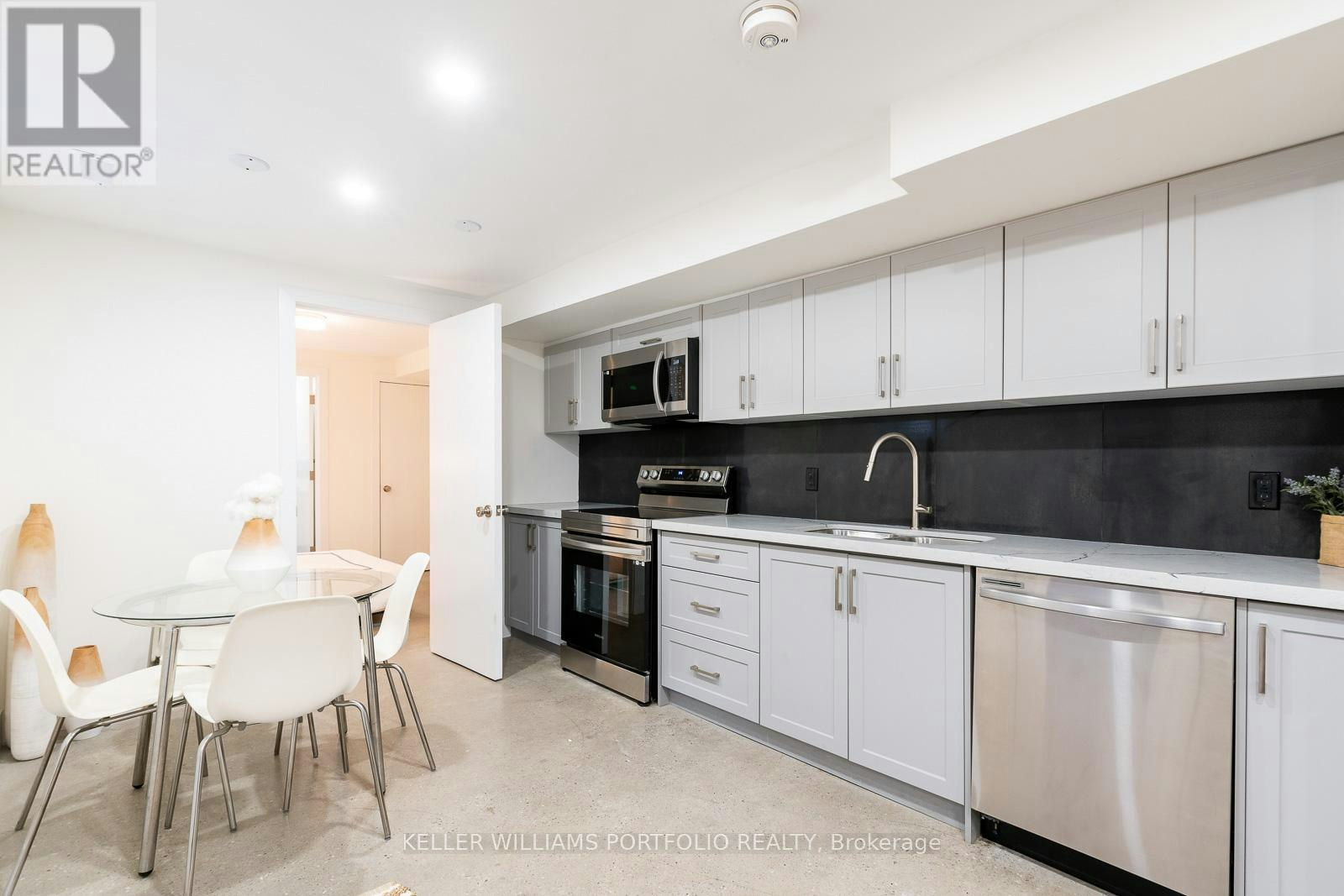LOWER-180 Maria Street, Toronto, ON, M6P 1W4 - 14