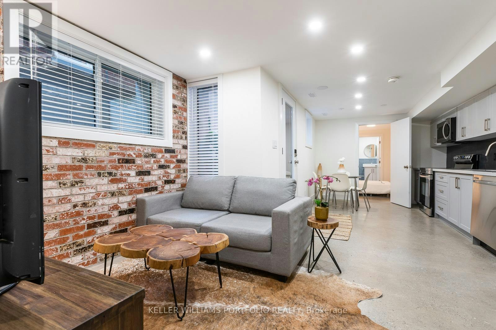 LOWER-180 Maria Street, Toronto, ON, M6P 1W4