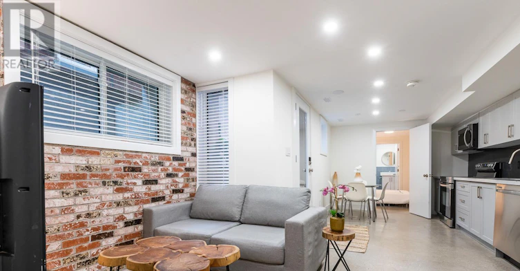 LOWER-180 Maria Street, Toronto, ON, M6P 1W4