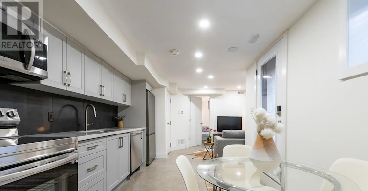 LOWER-180 Maria Street, Toronto, ON, M6P 1W4 - 11