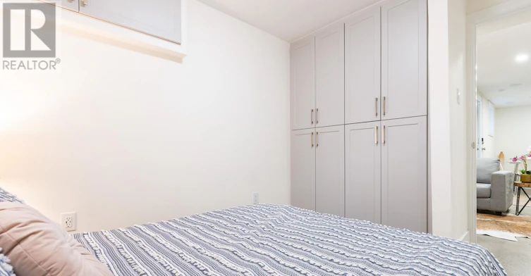 LOWER-180 Maria Street, Toronto, ON, M6P 1W4 - 6