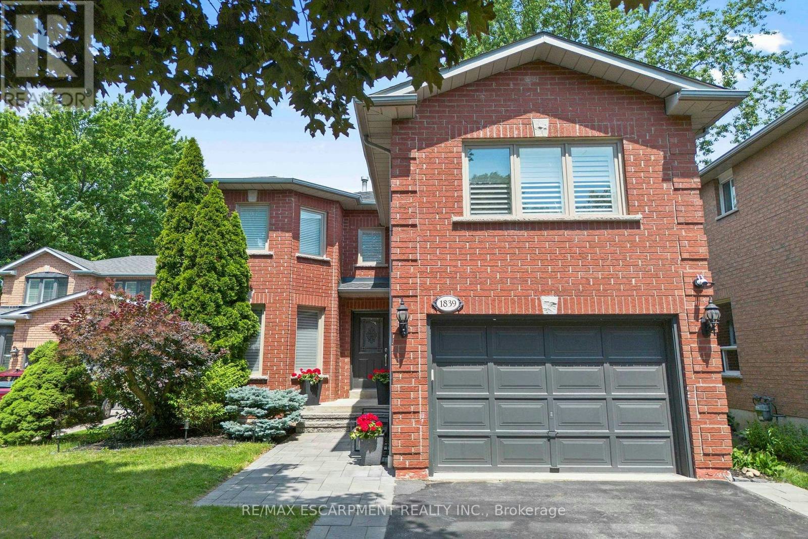 1839 Fellen Place, Mississauga, ON, L5J 4S4
