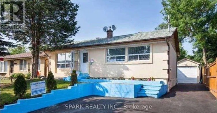 27 Erlesmere Avenue, Brampton, ON, L6W 2T4