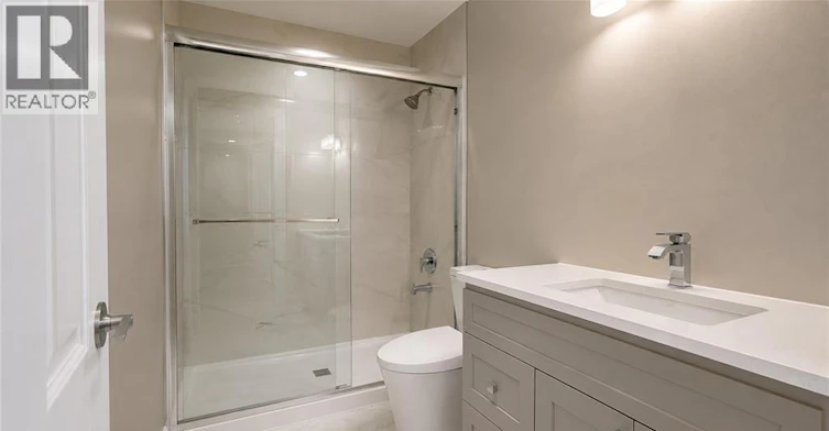 Upper-76 Appalachian Crescent, Kitchener, ON, N2E 1A4 - 9