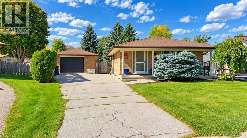 Upper-76 Appalachian Crescent, Kitchener, ON, N2E 1A4