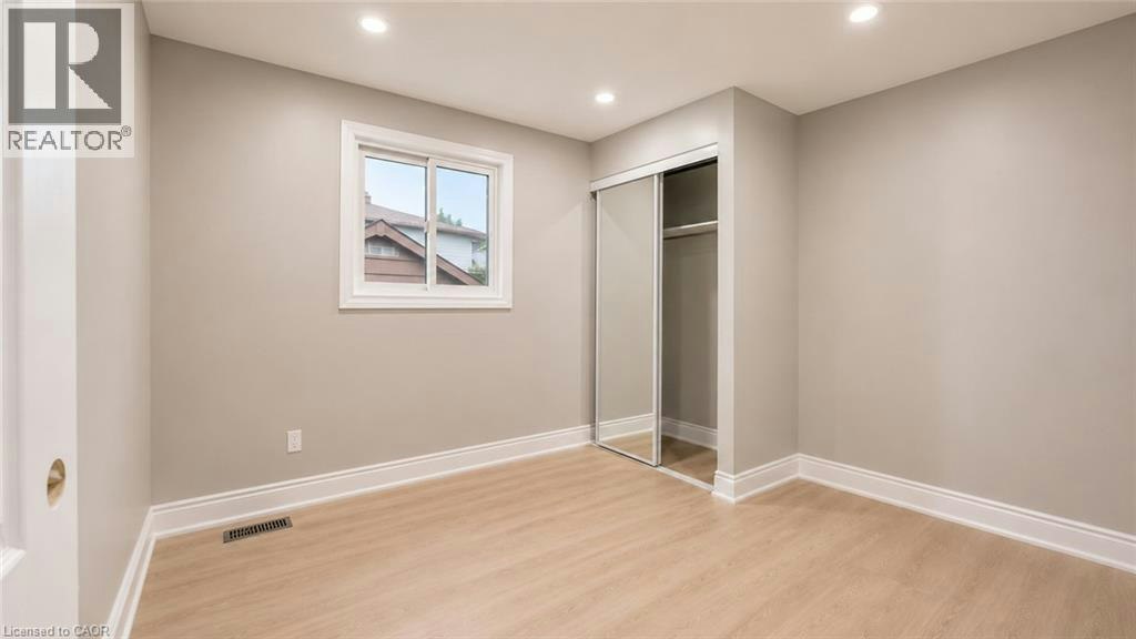 Upper-76 Appalachian Crescent, Kitchener, ON, N2E 1A4 - 15