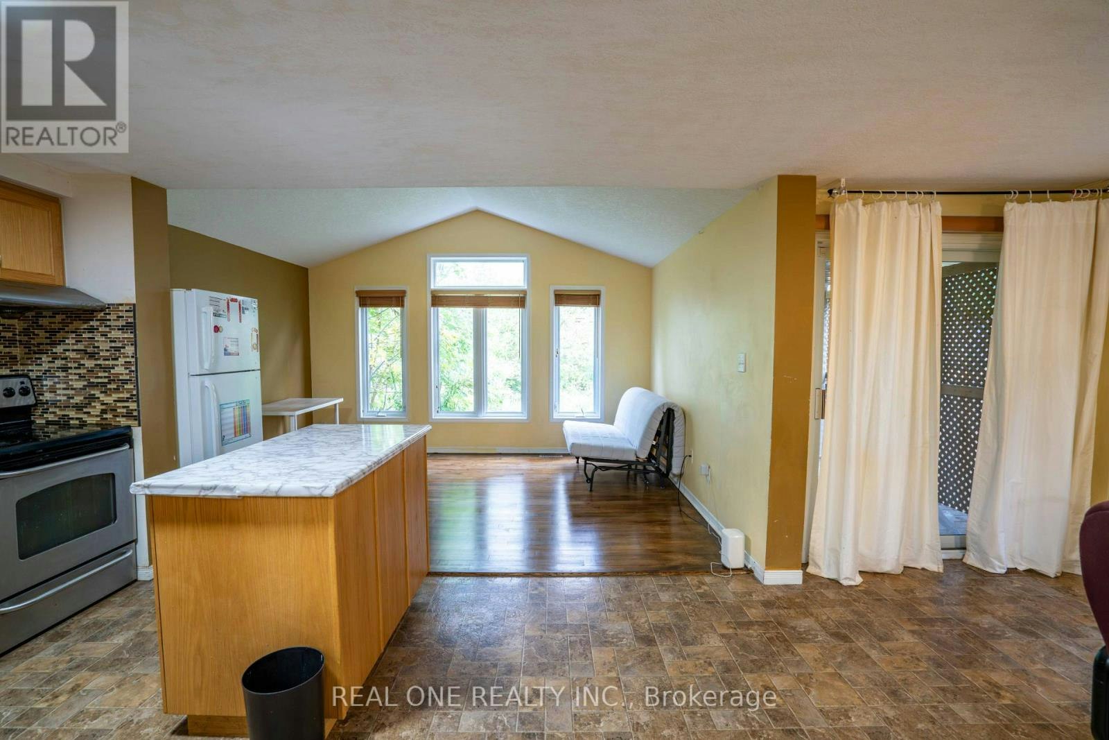 971 Creekside Drive, Waterloo, ON, N2V 2W5 - 4