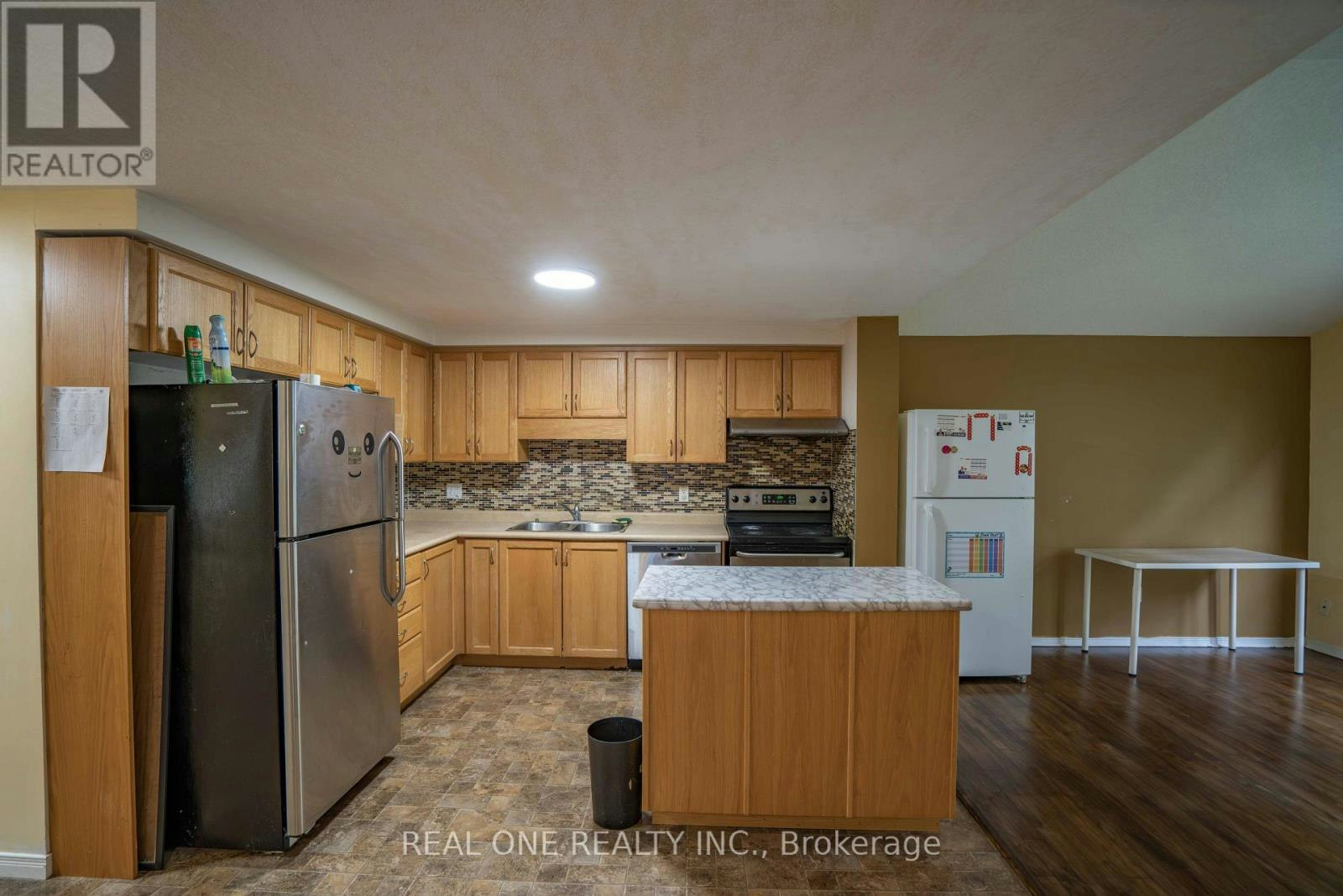 971 Creekside Drive, Waterloo, ON, N2V 2W5 - 9