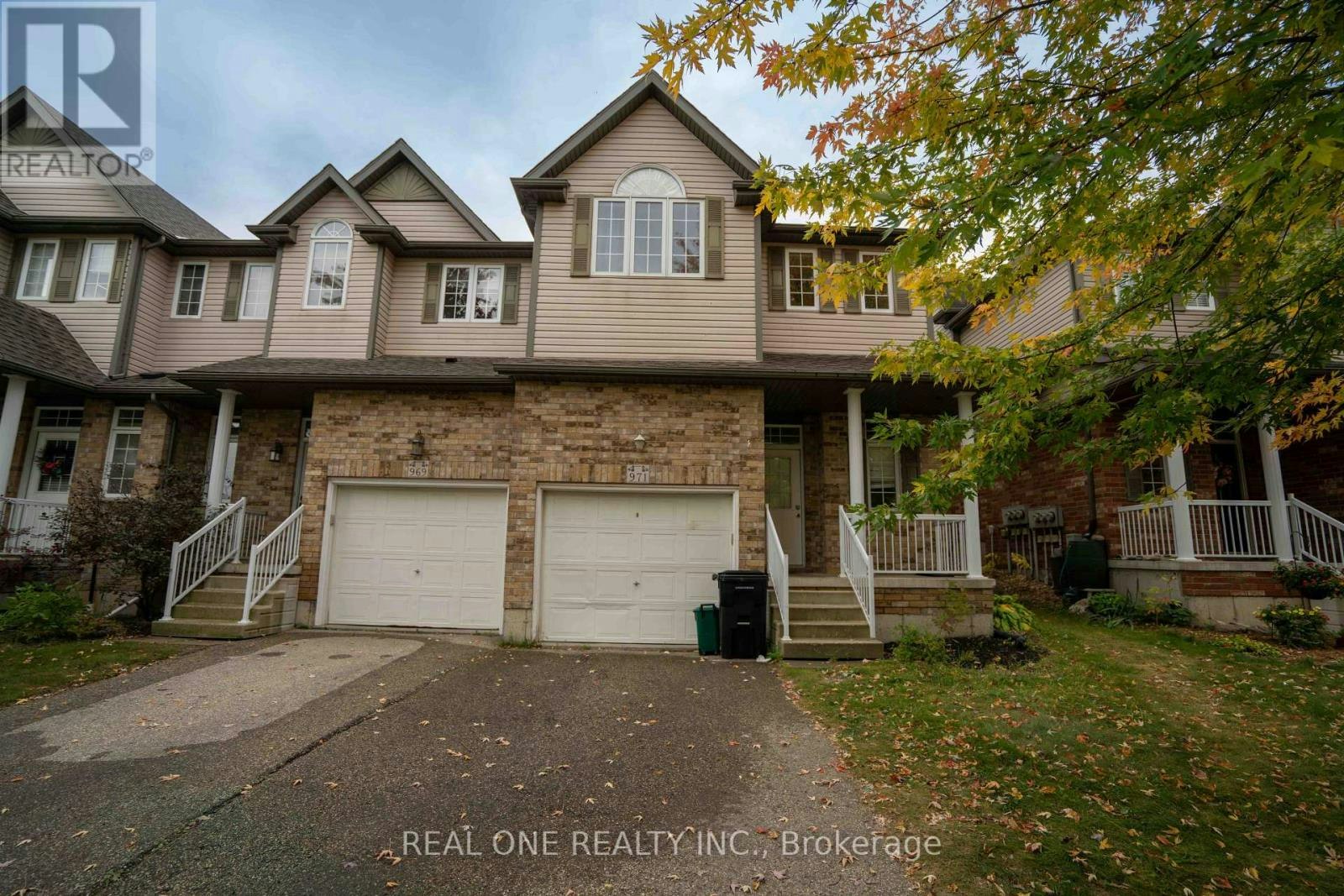 971 Creekside Drive, Waterloo, ON, N2V 2W5 - 2