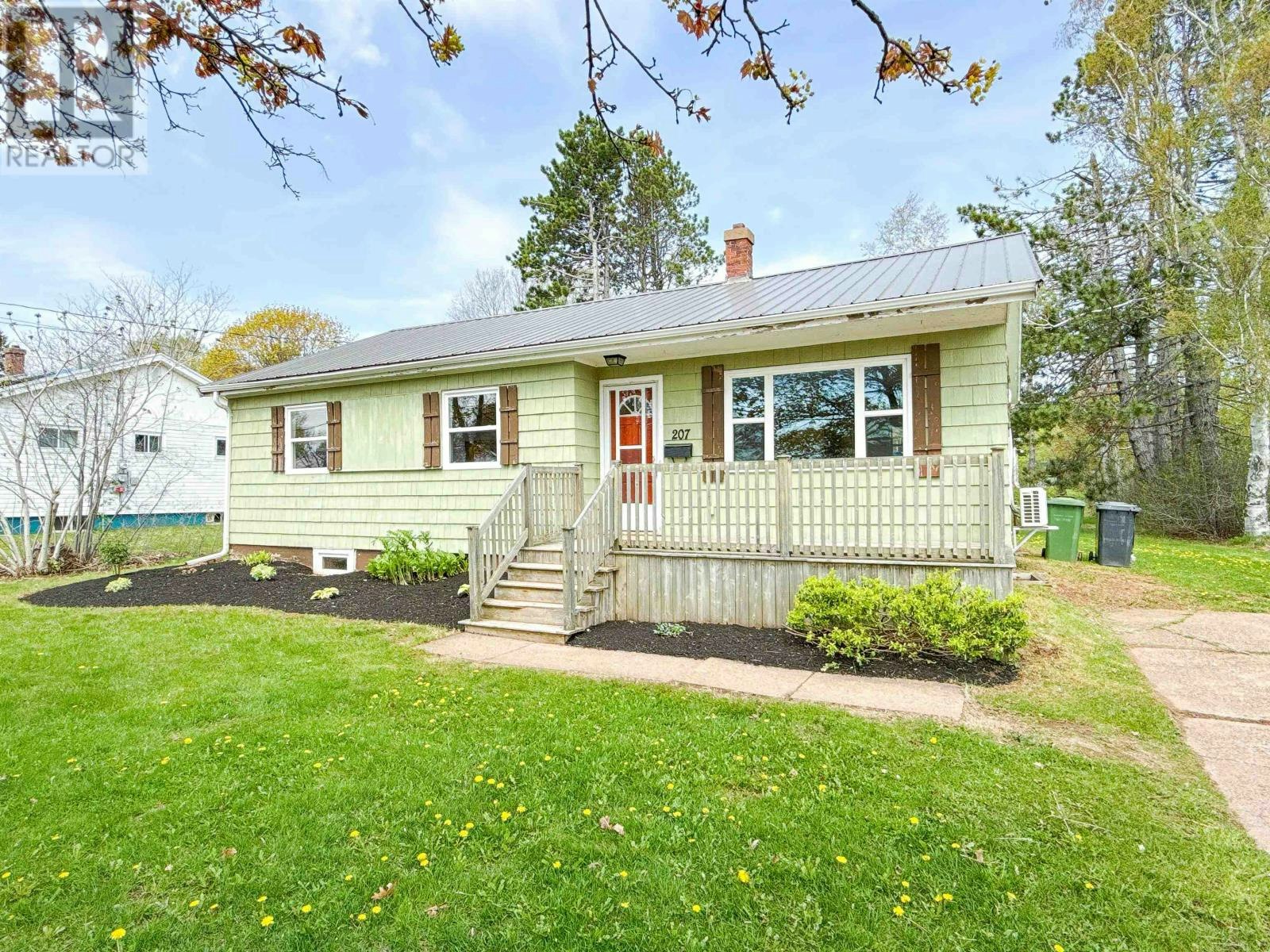 207 Belvedere Avenue, Charlottetown, PE, C1A 2Z2