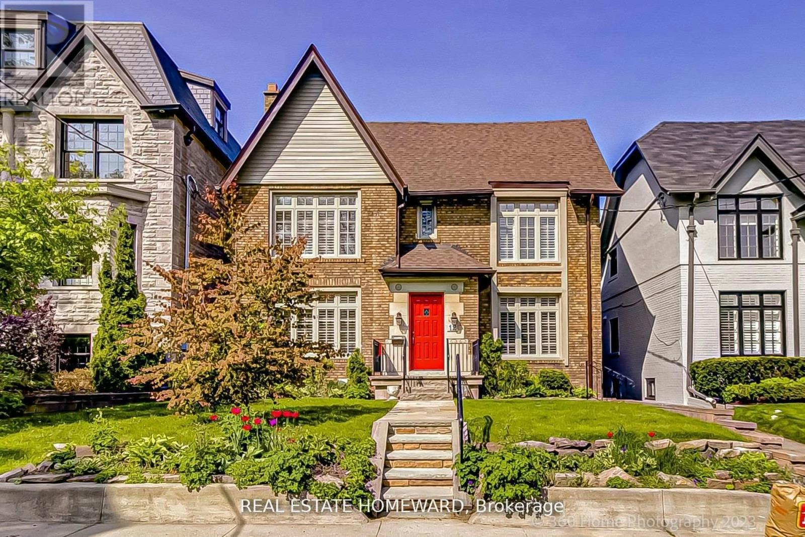 MAIN-12 Highbourne Road, Toronto, ON, M5P 2J2