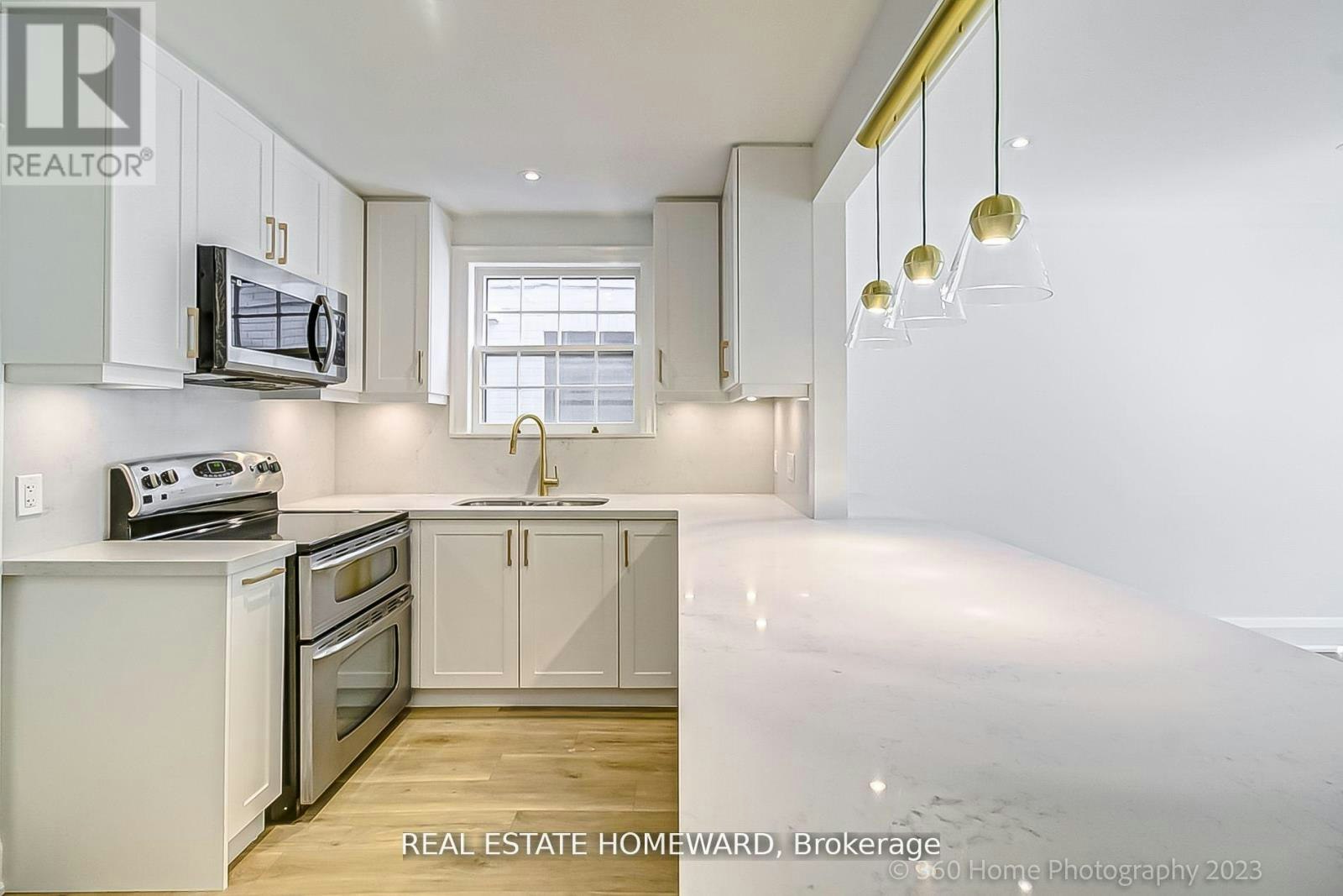 MAIN-12 Highbourne Road, Toronto, ON, M5P 2J2 - 2