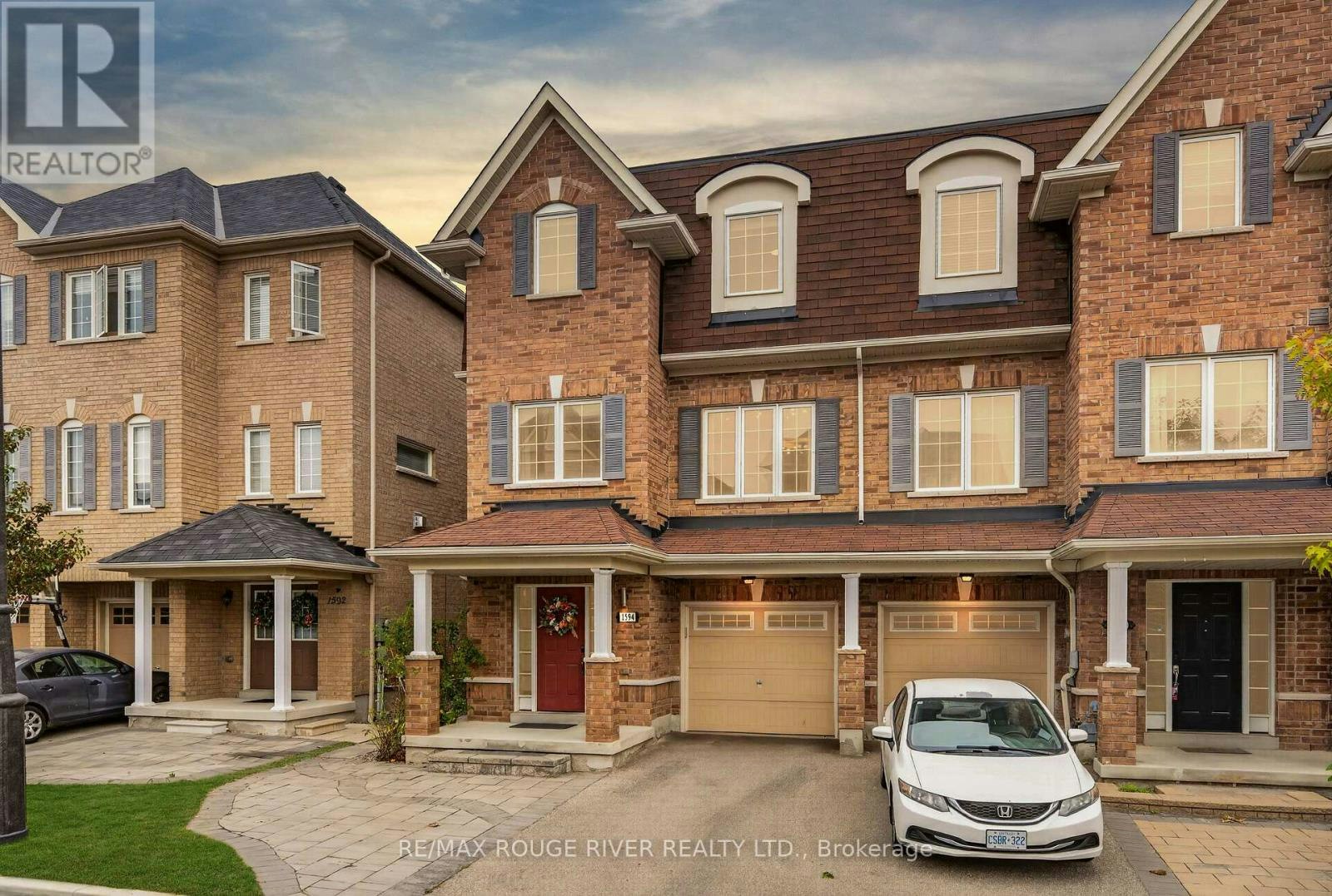 1594 Brandy Court, Pickering, ON, L1X 0C8