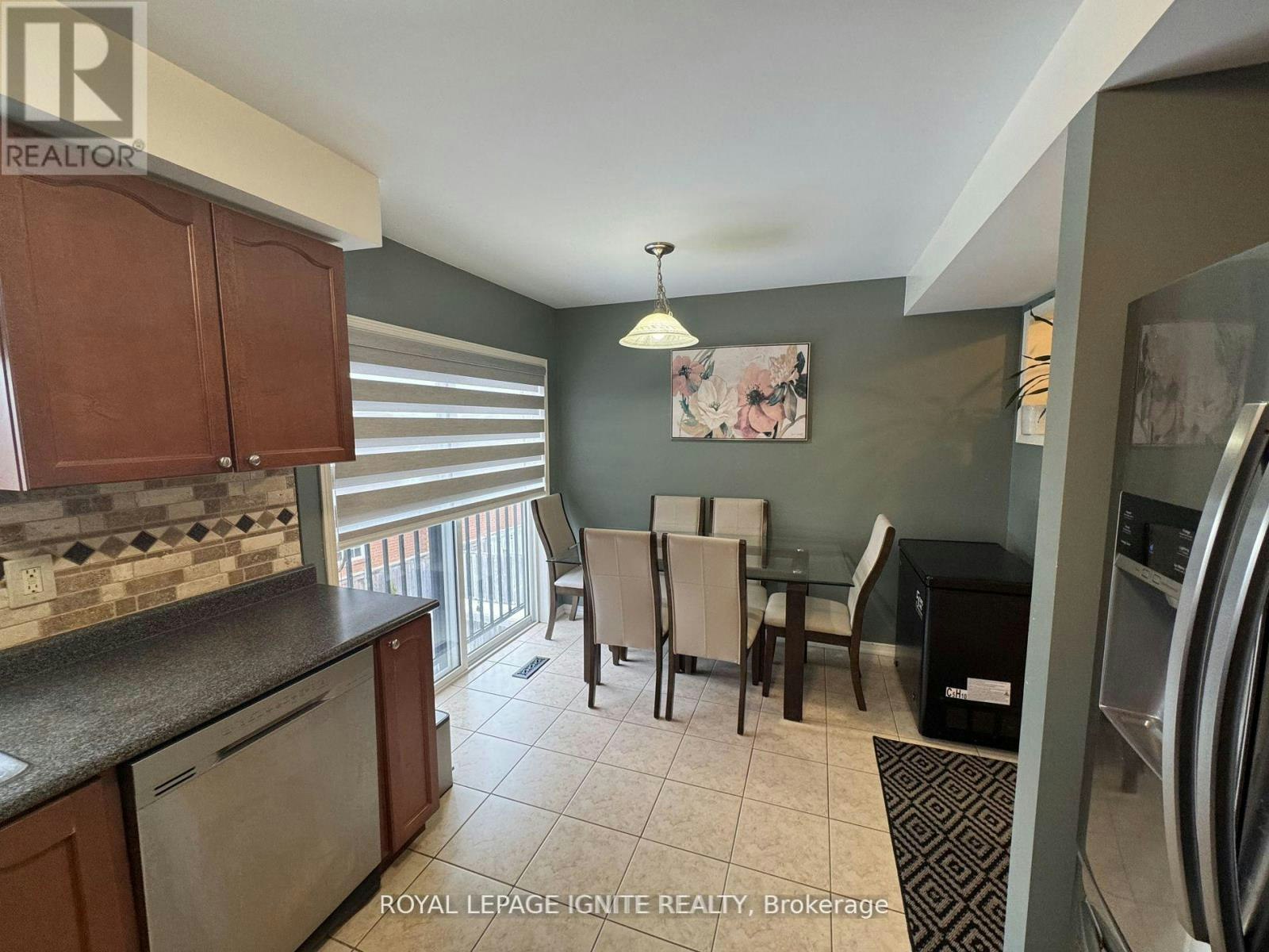 72 Oakins Lane, Ajax, ON, L1T 0H1 - 4