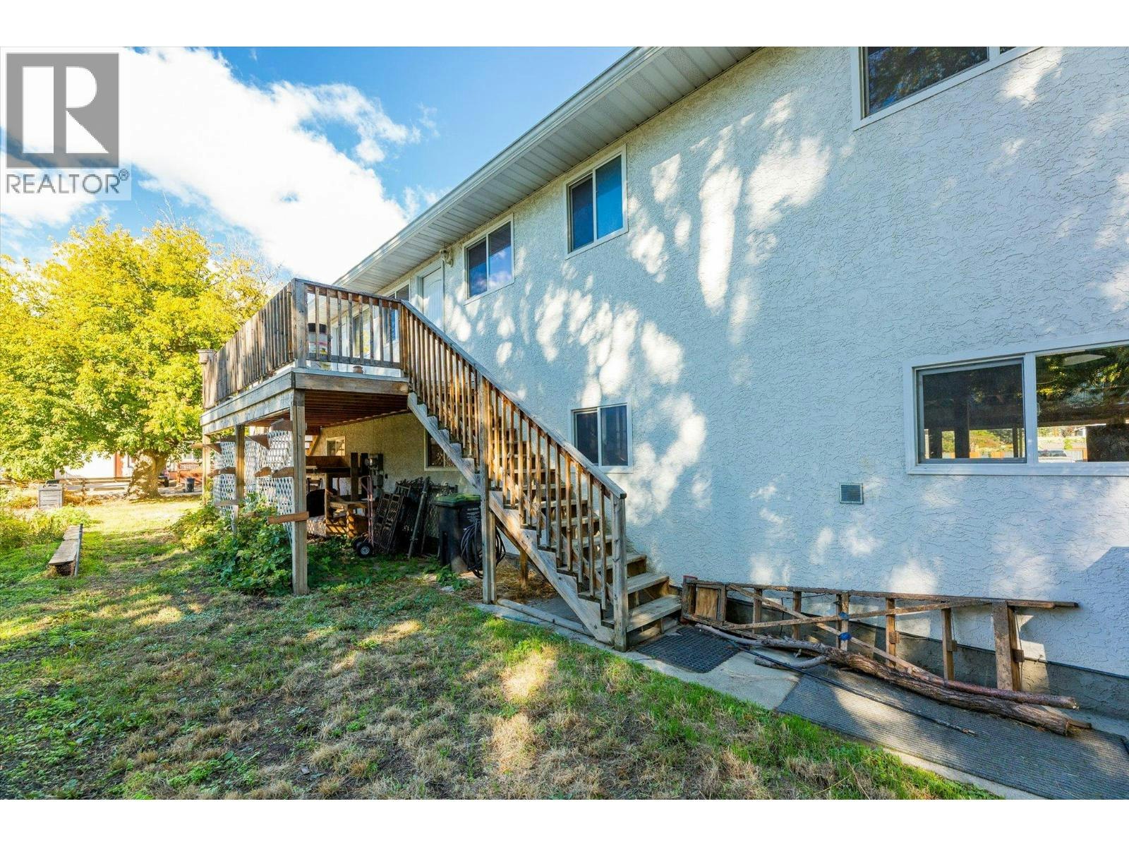 1011-1013 Lawson Avenue, Kelowna, BC, V1Y 6T3 - 12