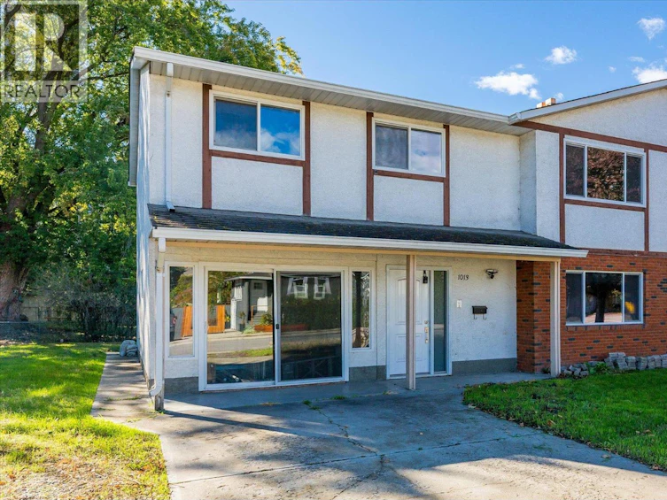 1011-1013 Lawson Avenue, Kelowna, BC, V1Y 6T3 - 26