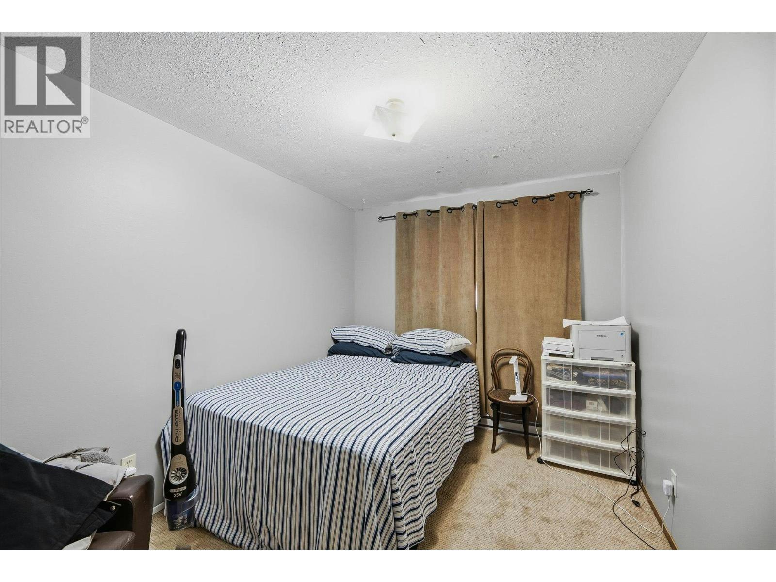 1011-1013 Lawson Avenue, Kelowna, BC, V1Y 6T3 - 36