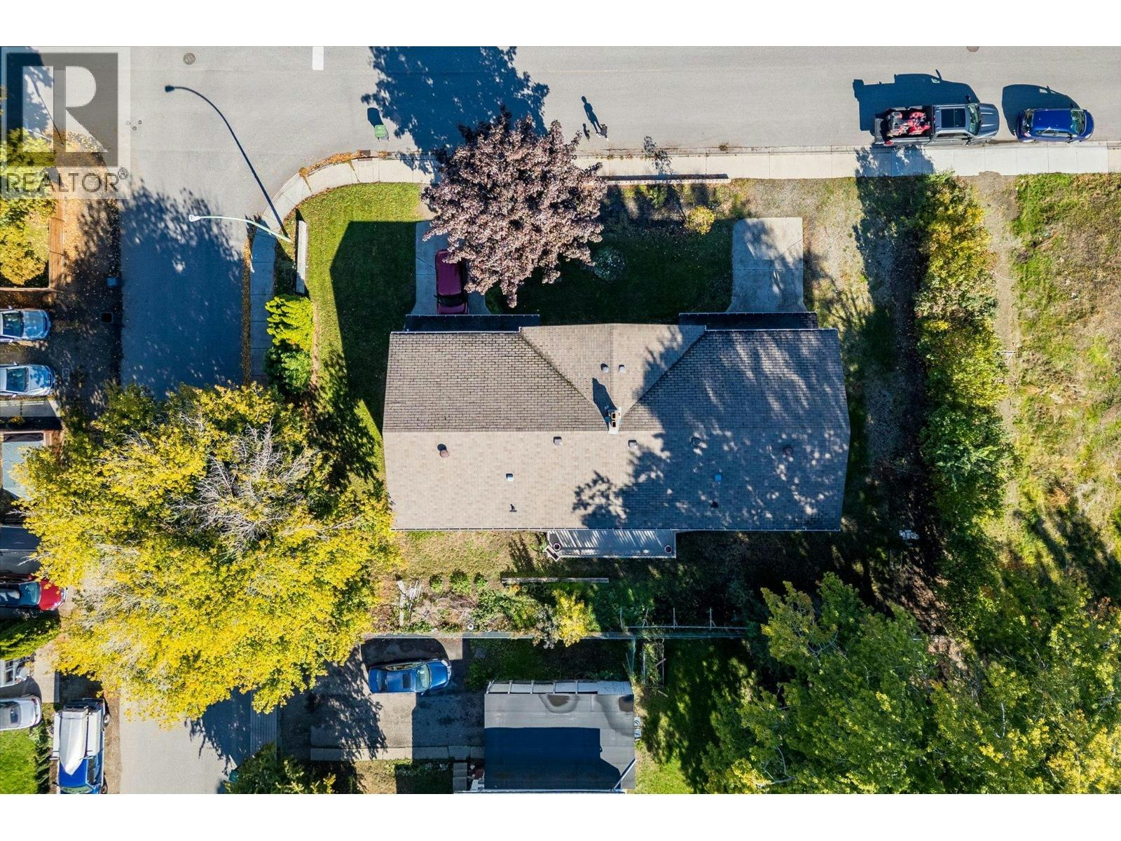 1011-1013 Lawson Avenue, Kelowna, BC, V1Y 6T3 - 17