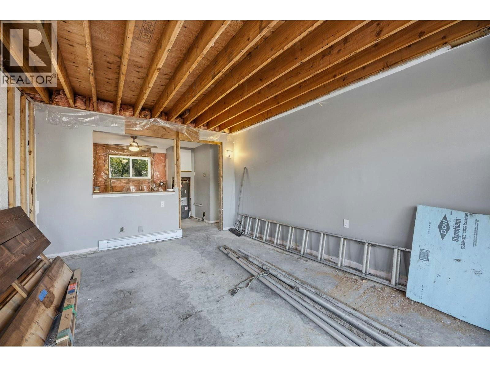 1011-1013 Lawson Avenue, Kelowna, BC, V1Y 6T3 - 50