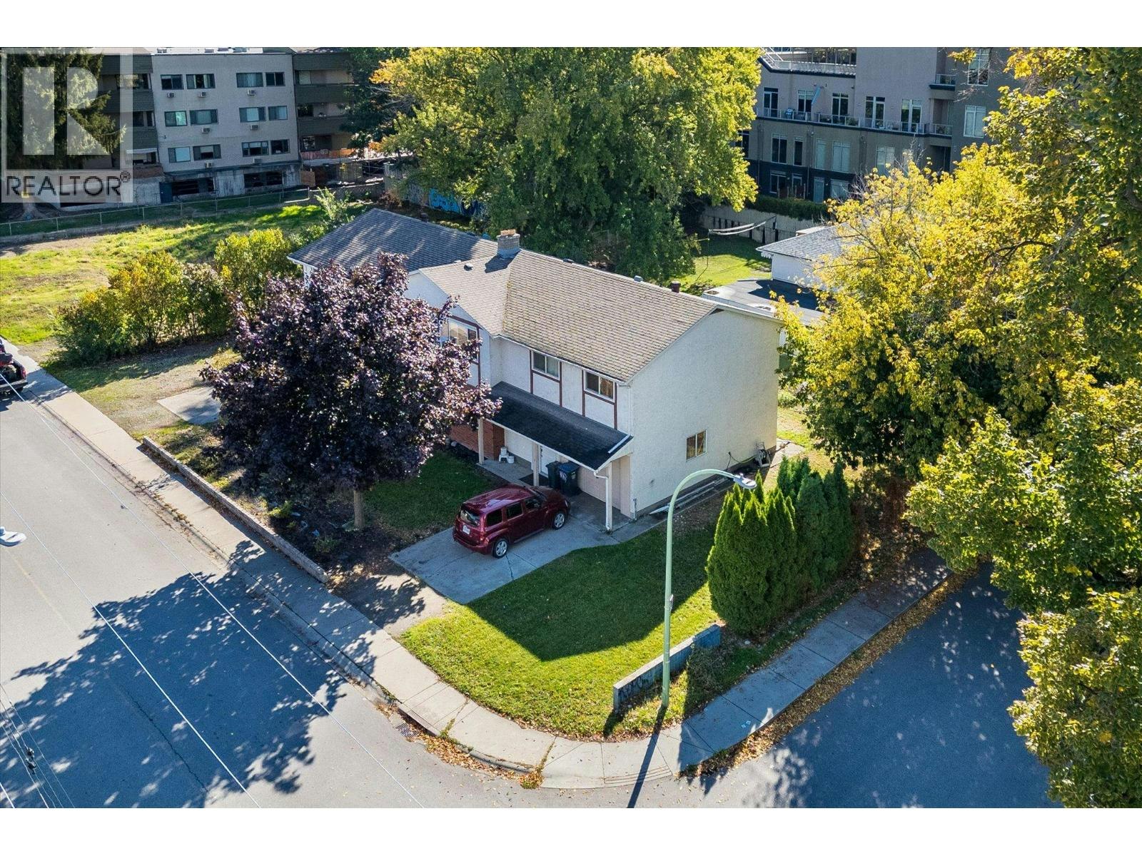 1011-1013 Lawson Avenue, Kelowna, BC, V1Y 6T3 - 19