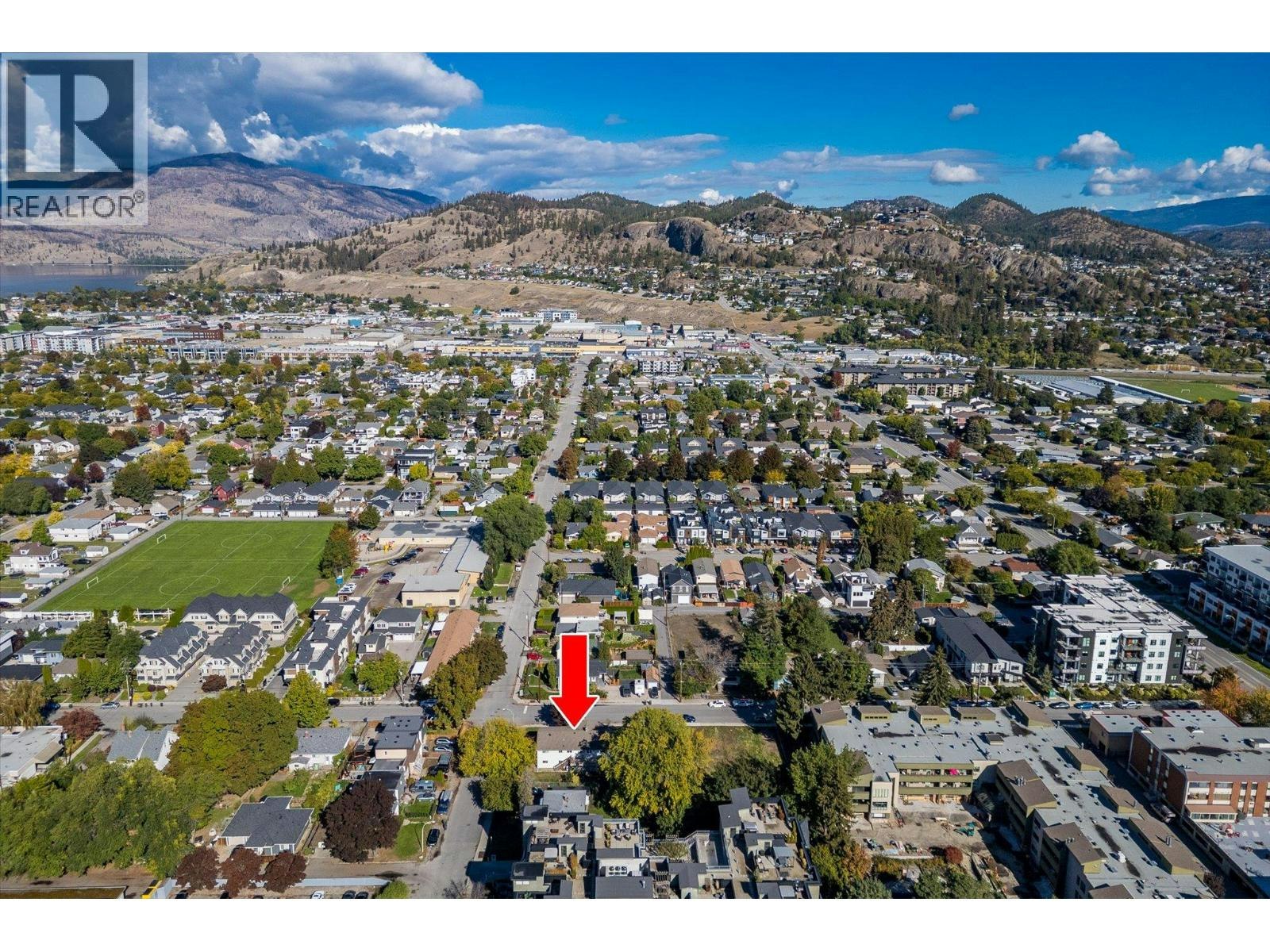 1011-1013 Lawson Avenue, Kelowna, BC, V1Y 6T3 - 22
