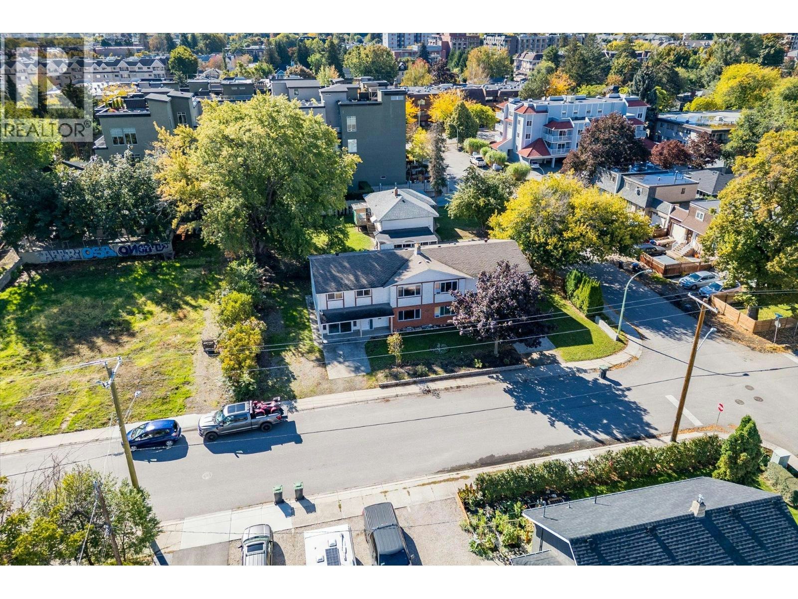 1011-1013 Lawson Avenue, Kelowna, BC, V1Y 6T3 - 16