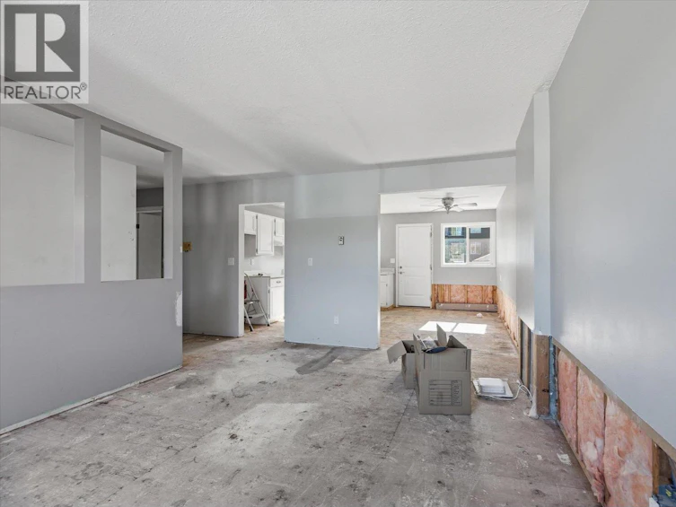 1011-1013 Lawson Avenue, Kelowna, BC, V1Y 6T3 - 53