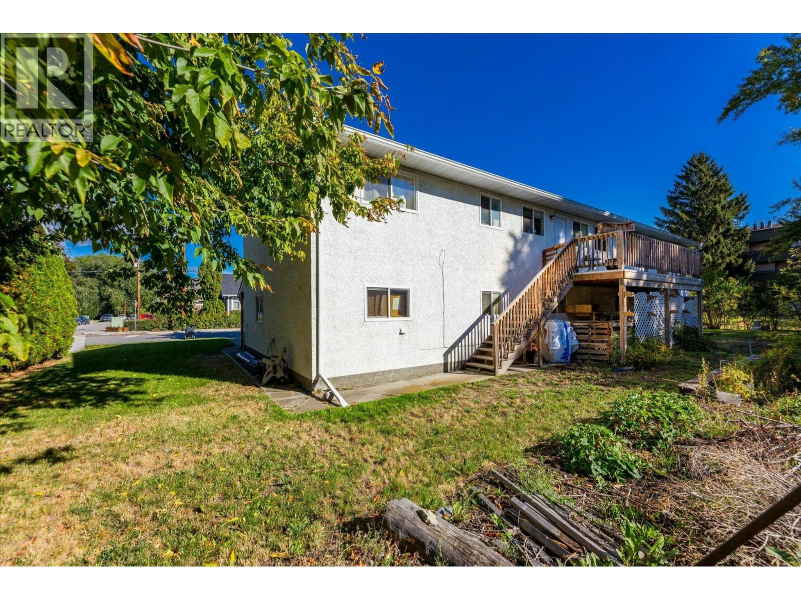 1011-1013 Lawson Avenue, Kelowna, BC, V1Y 6T3 - 9
