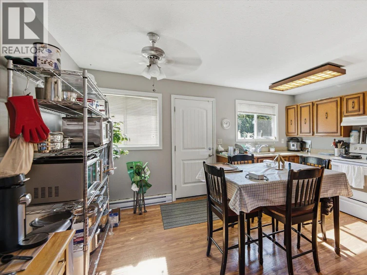 1011-1013 Lawson Avenue, Kelowna, BC, V1Y 6T3 - 31