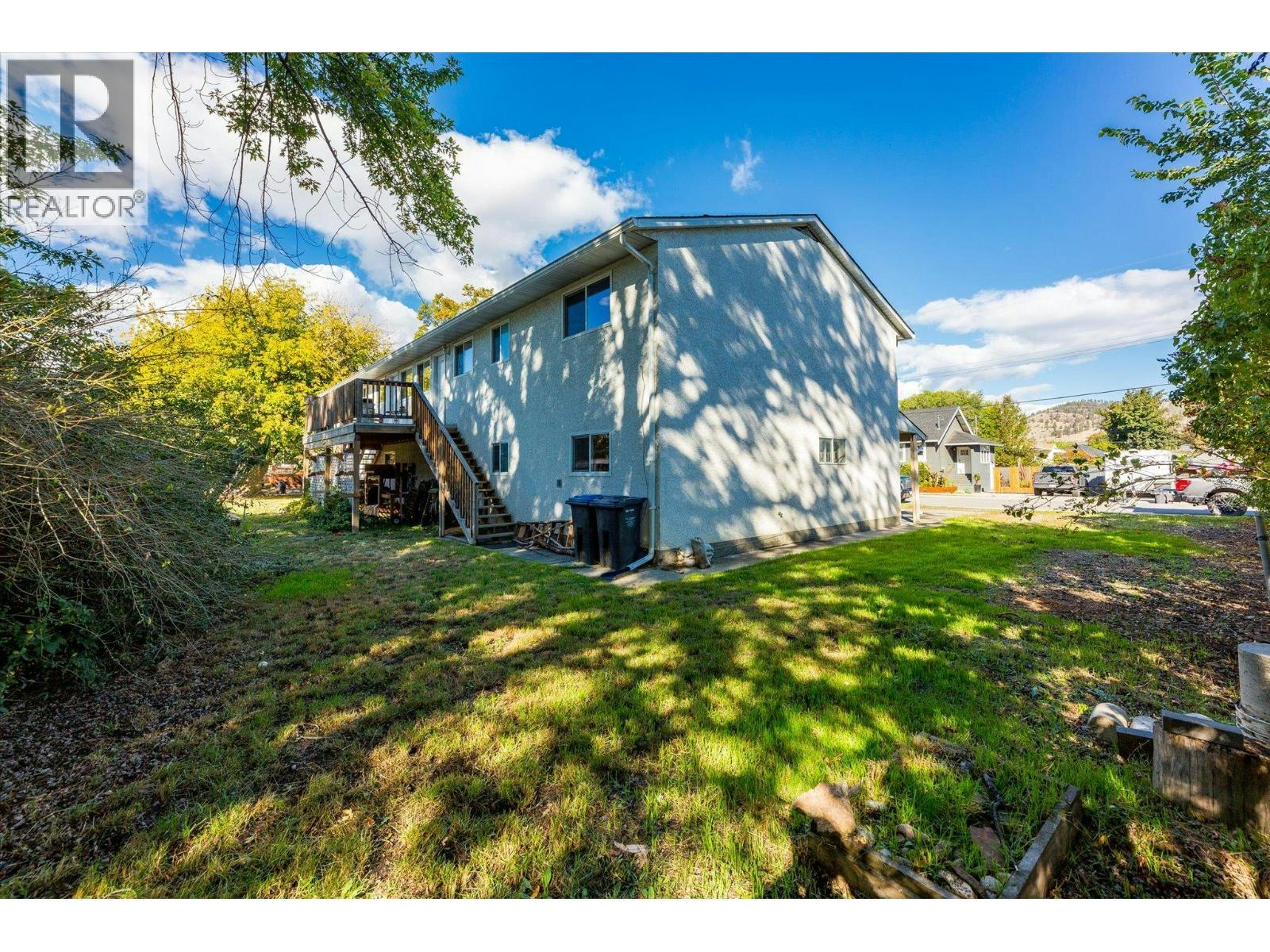 1011-1013 Lawson Avenue, Kelowna, BC, V1Y 6T3 - 10