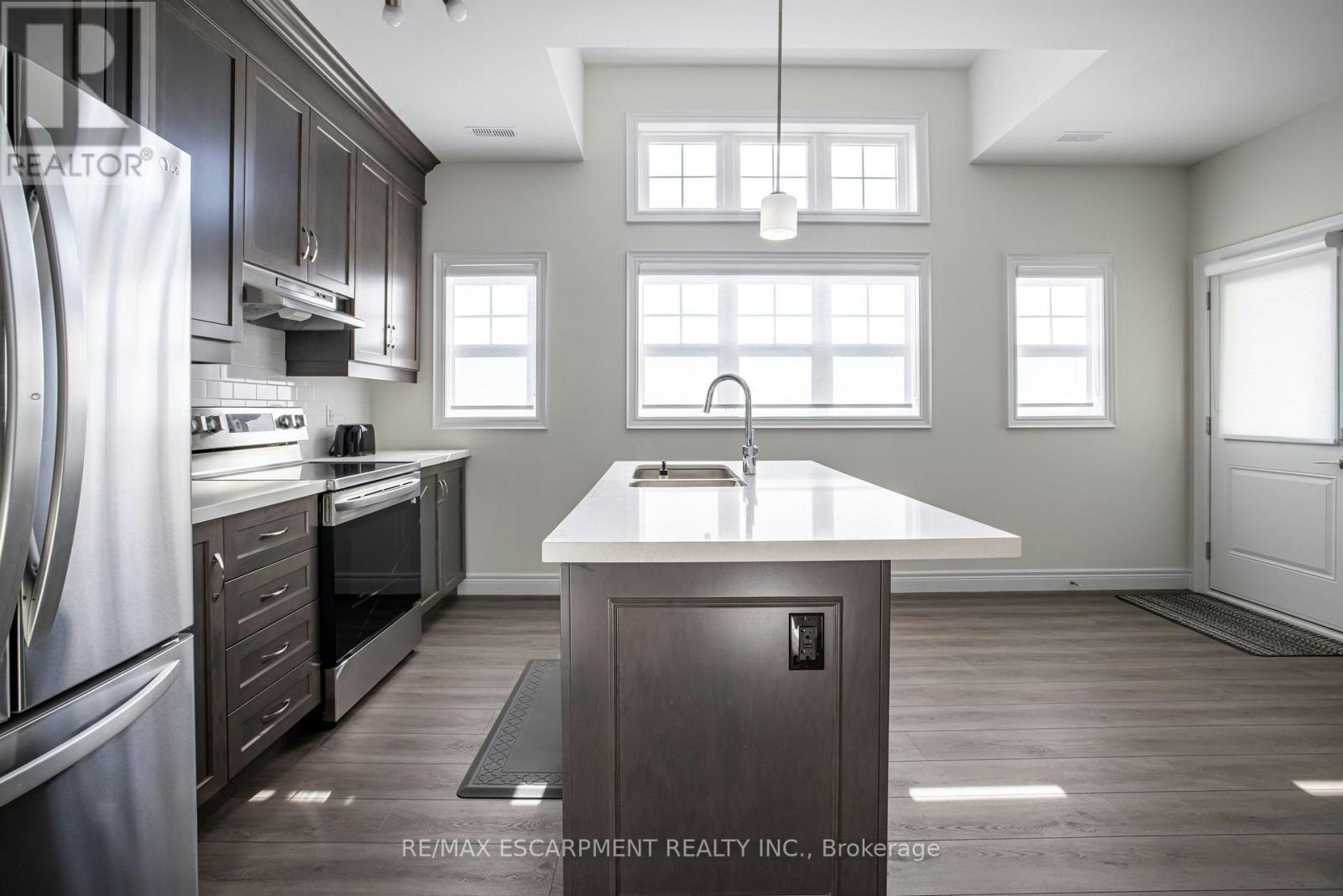 B-10 Shores Lane, Fort Erie, ON, L0S 1B0 - 5