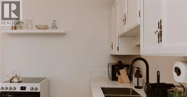 Upper-393 Ontario Street, Stratford, ON, N5A 3H7 - 11