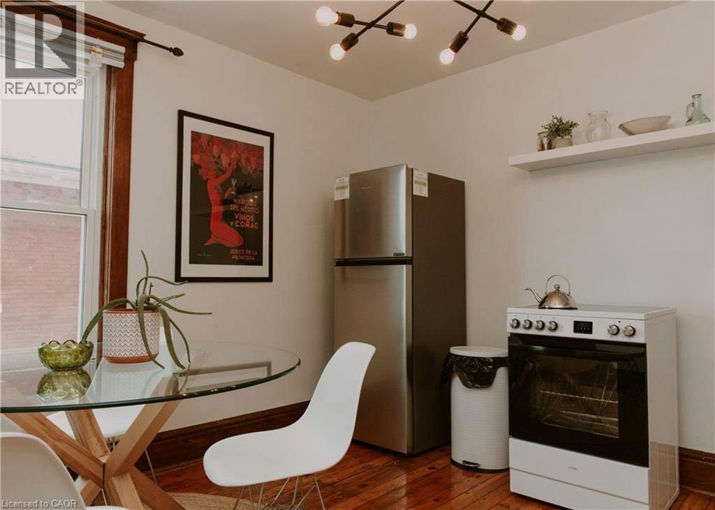 Upper-393 Ontario Street, Stratford, ON, N5A 3H7 - 10