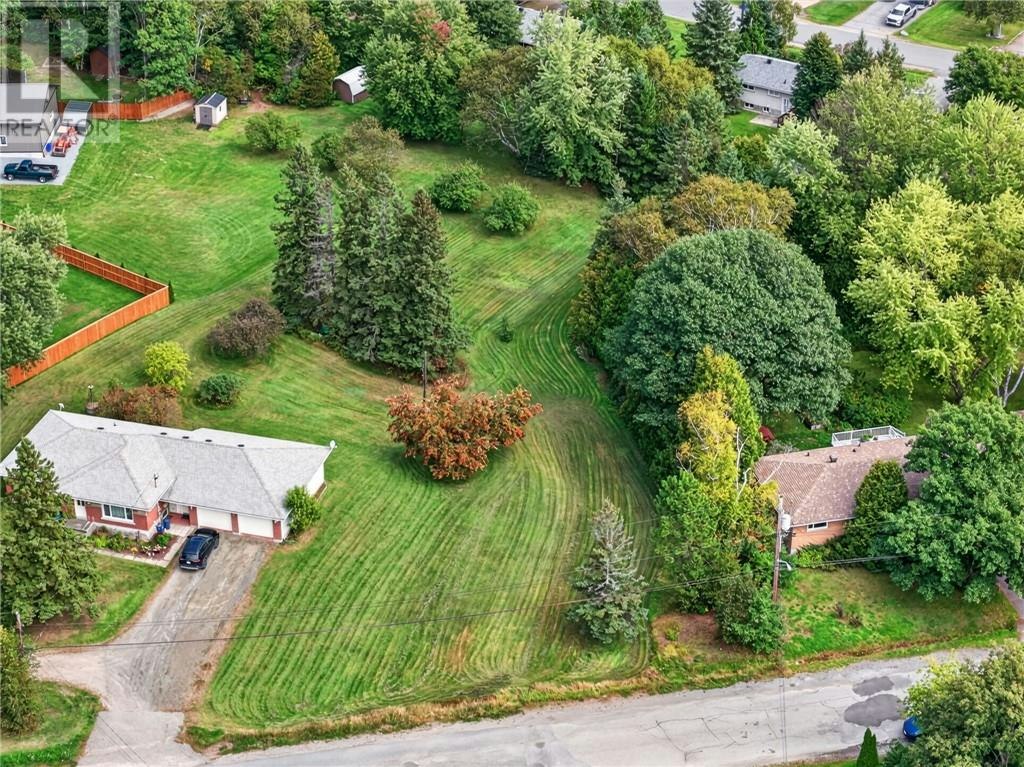 PCL-16310 Westview Crescent, Greater Sudbury, ON, P3Y 1B8