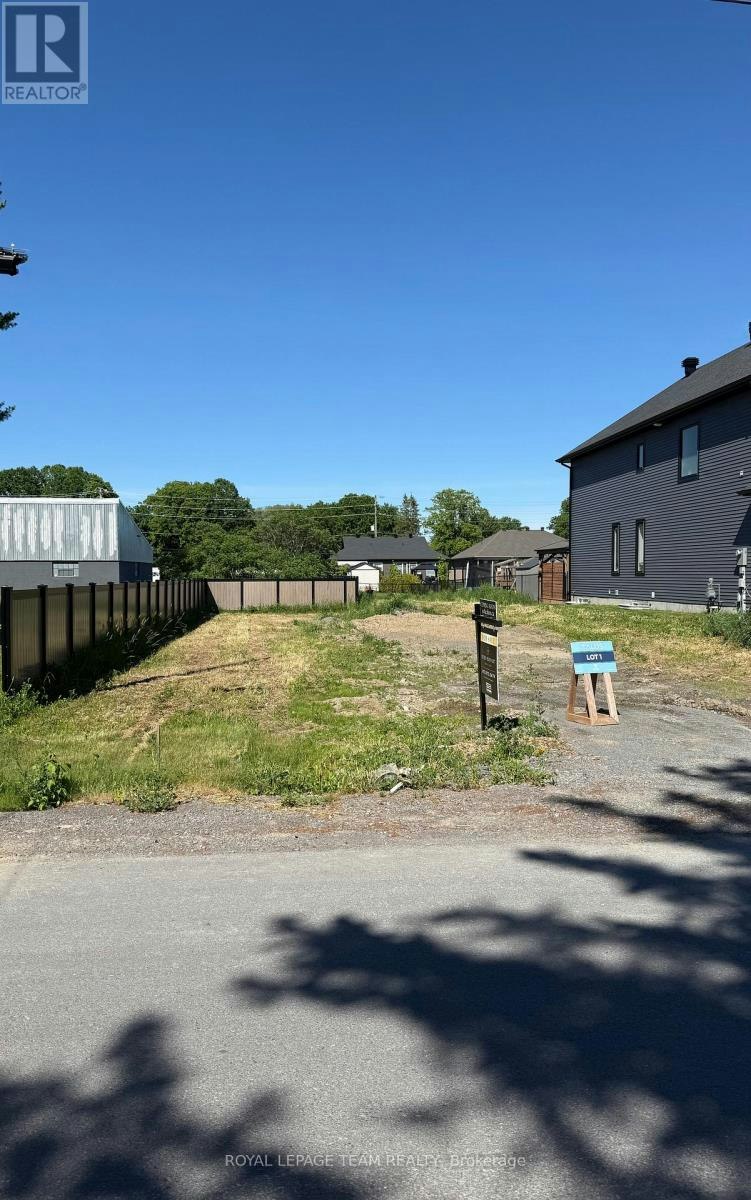 4 Cockburn Street, Ottawa, ON, K0A 2Z0