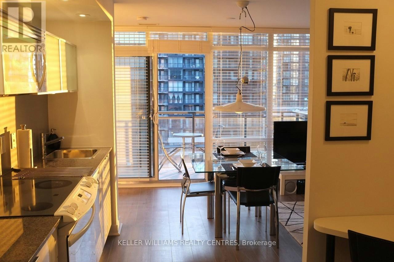 1220-4 K Spadina Avenue E, Toronto, ON, M5V 3Y9