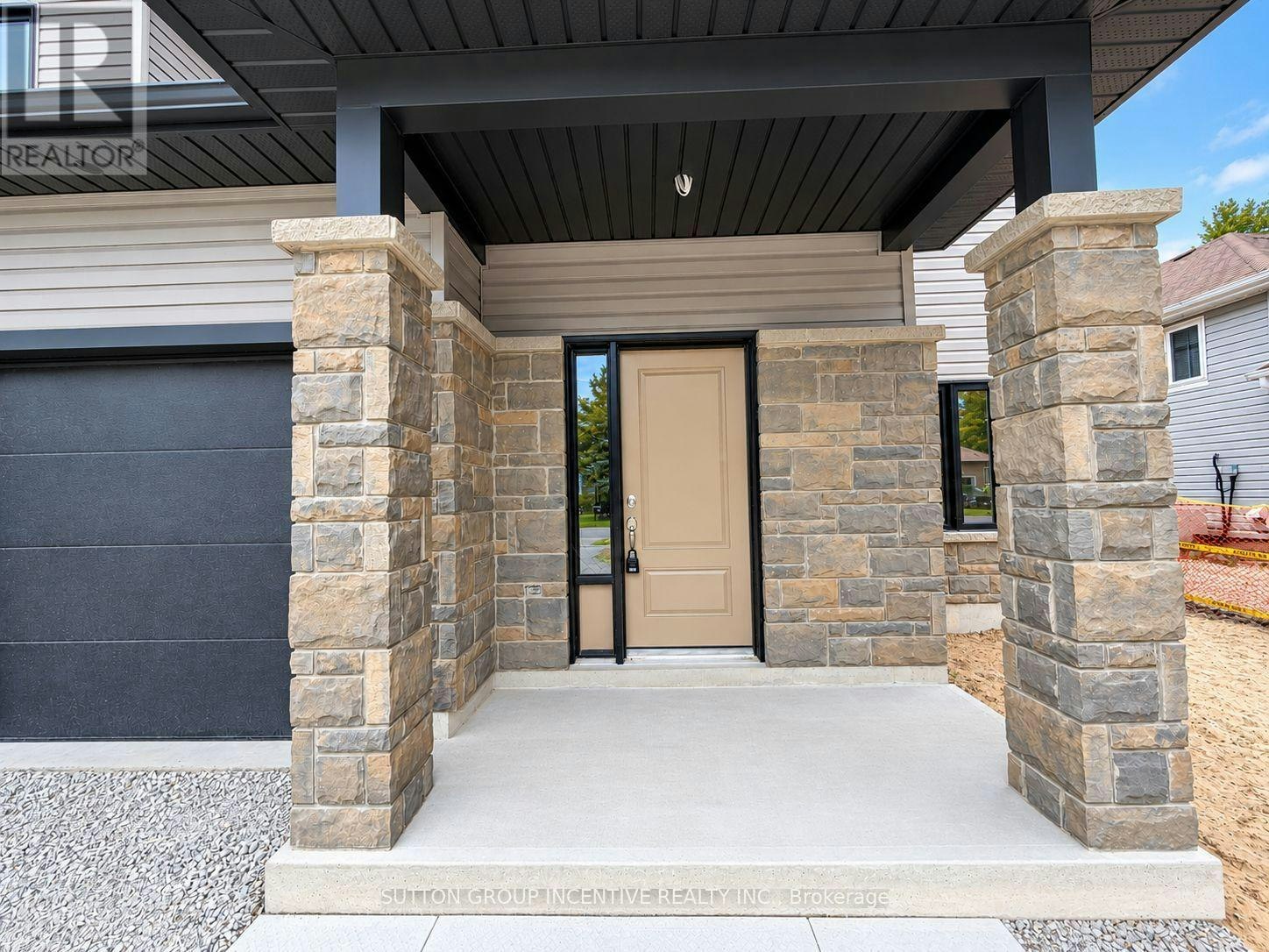 9-1 Riverdale Drive, Wasaga Beach, ON, L9Z 1E9 - 2