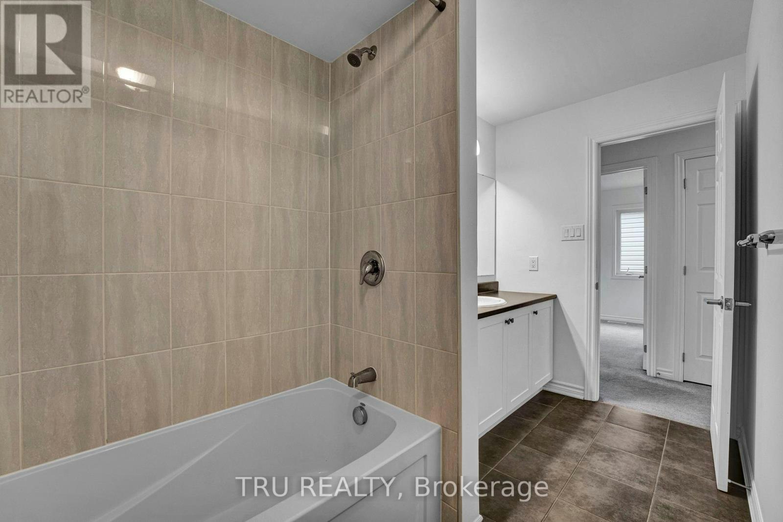 207 Quarter Horse Street, Ottawa, ON, K2S 0X8 - 29