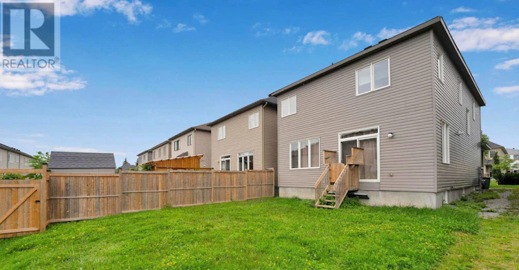 207 Quarter Horse Street, Ottawa, ON, K2S 0X8 - 2