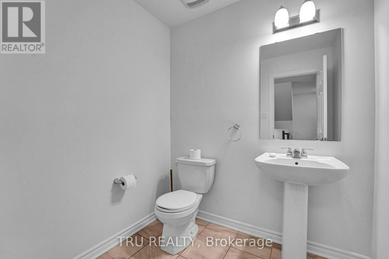 207 Quarter Horse Street, Ottawa, ON, K2S 0X8 - 5