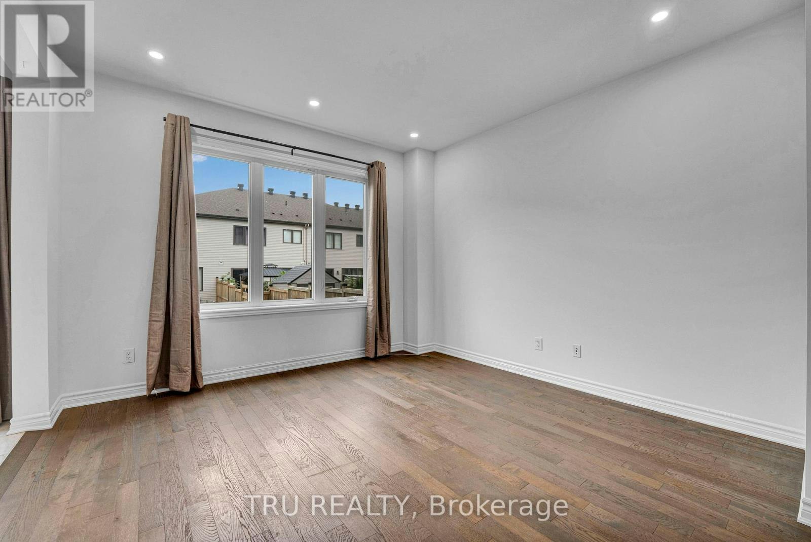 207 Quarter Horse Street, Ottawa, ON, K2S 0X8 - 11