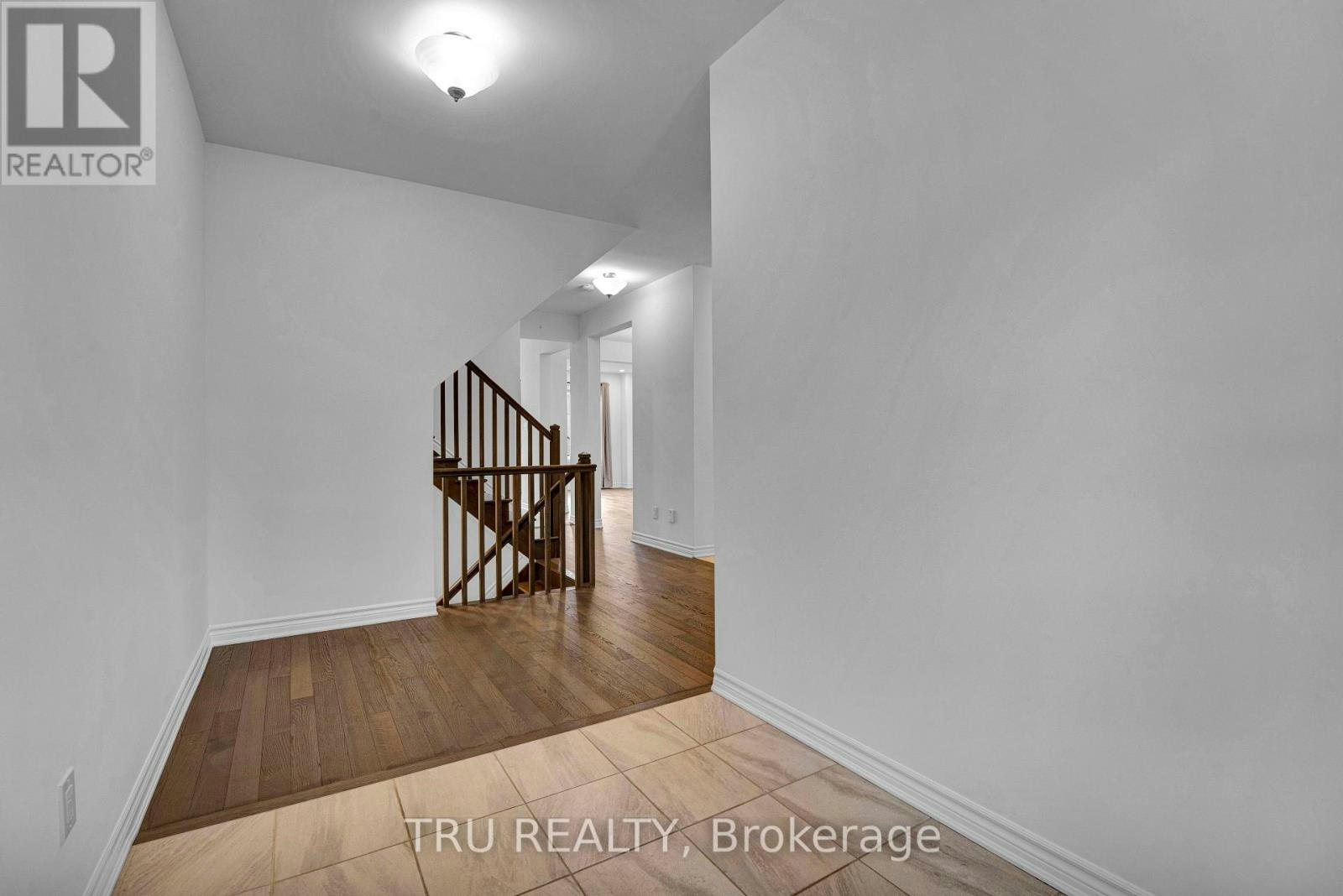207 Quarter Horse Street, Ottawa, ON, K2S 0X8 - 3